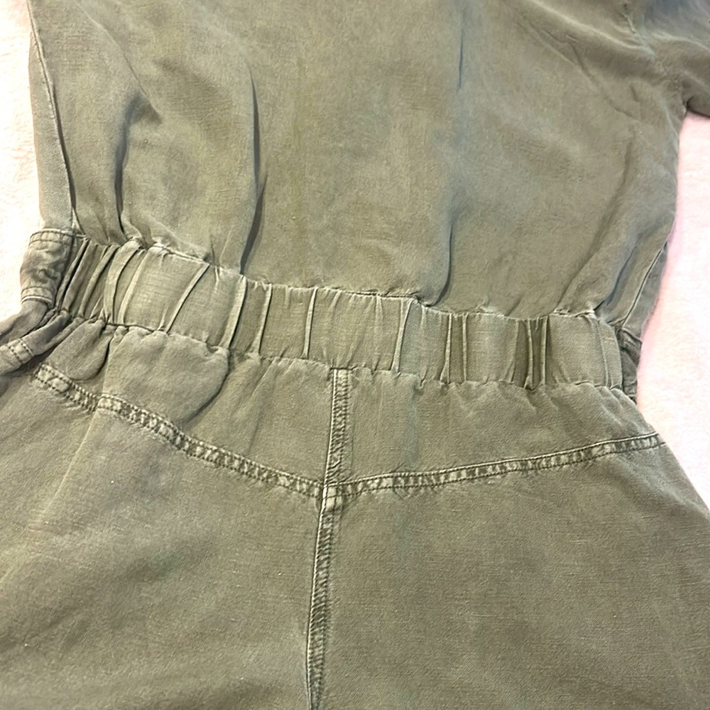 Young, Fabulous & Broke shorts jumpsuit. Size small - Picture 9 of 9
